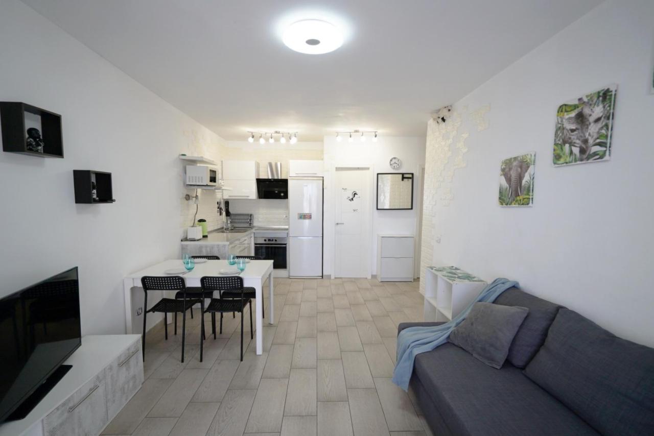 Apartment In Ocean Park, Costa Adeje, Tenerife エクステリア 写真